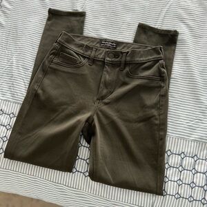 Banana Republic Olive Green Super Stretch Legging Fit Jeans, size 27/4.